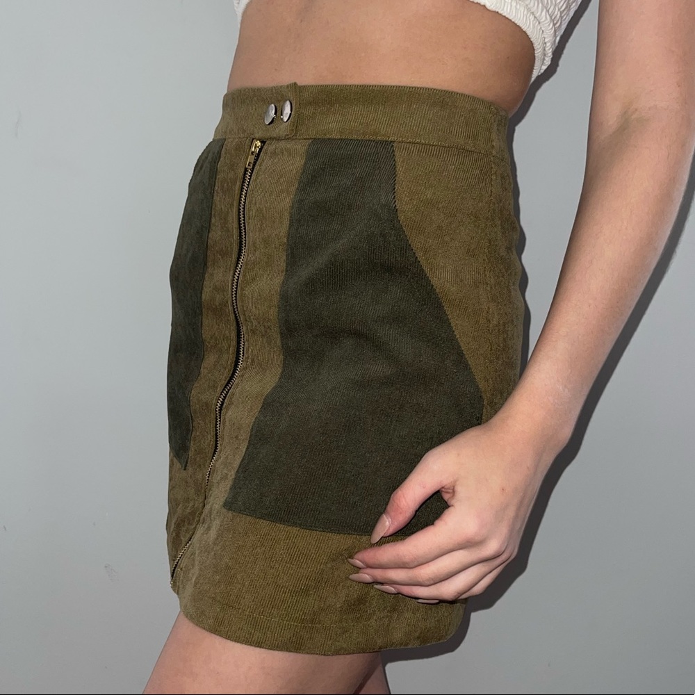 UNIQUE GREEN SKIRT